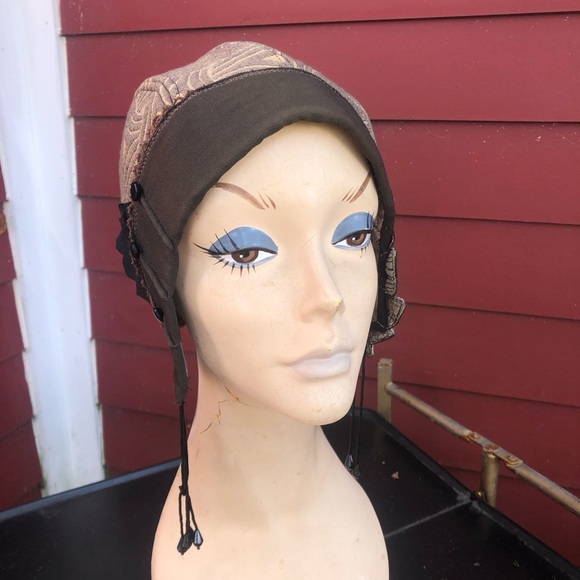Handmade Cloche hat - Picture 3 of 9